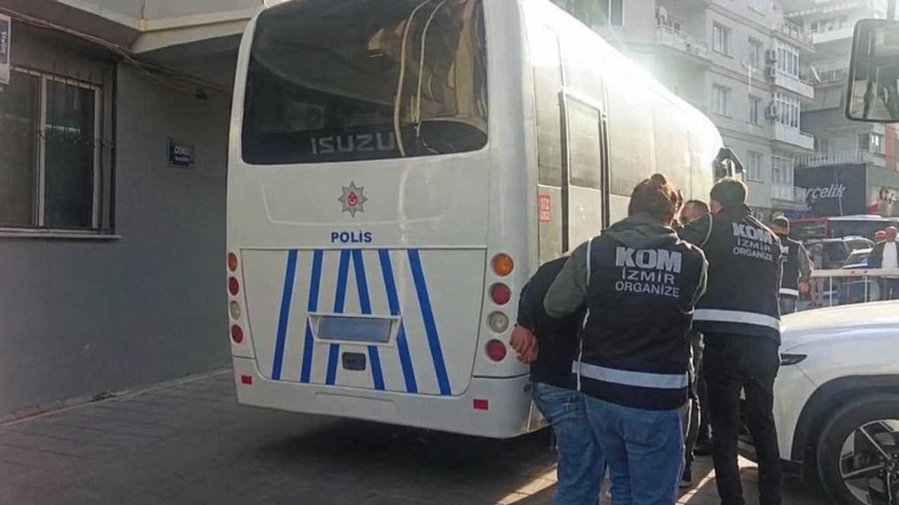 İzmir’de kundaklama soruşturmasında 'Sercan Sayal' örgütü üyelerine operasyon: 4 tutuklama