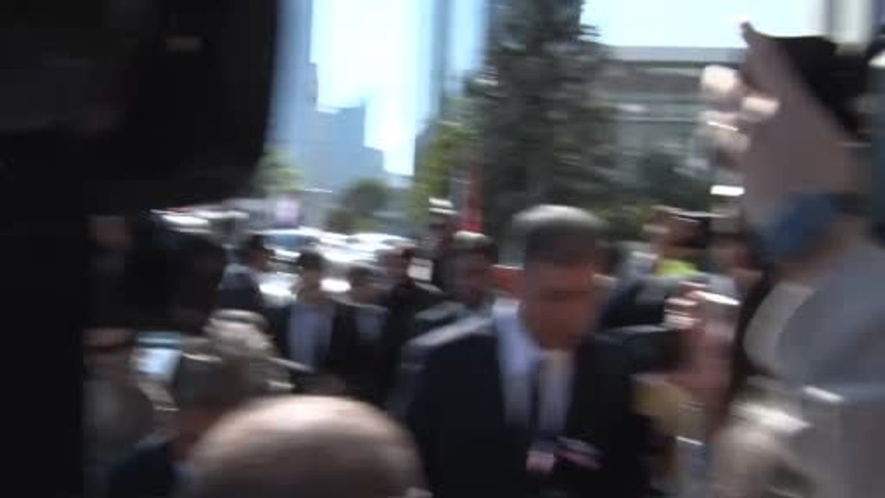 İzmir'den siyaset merkezine ziyaret: Cemil Tugay AK Parti genel merkezinde