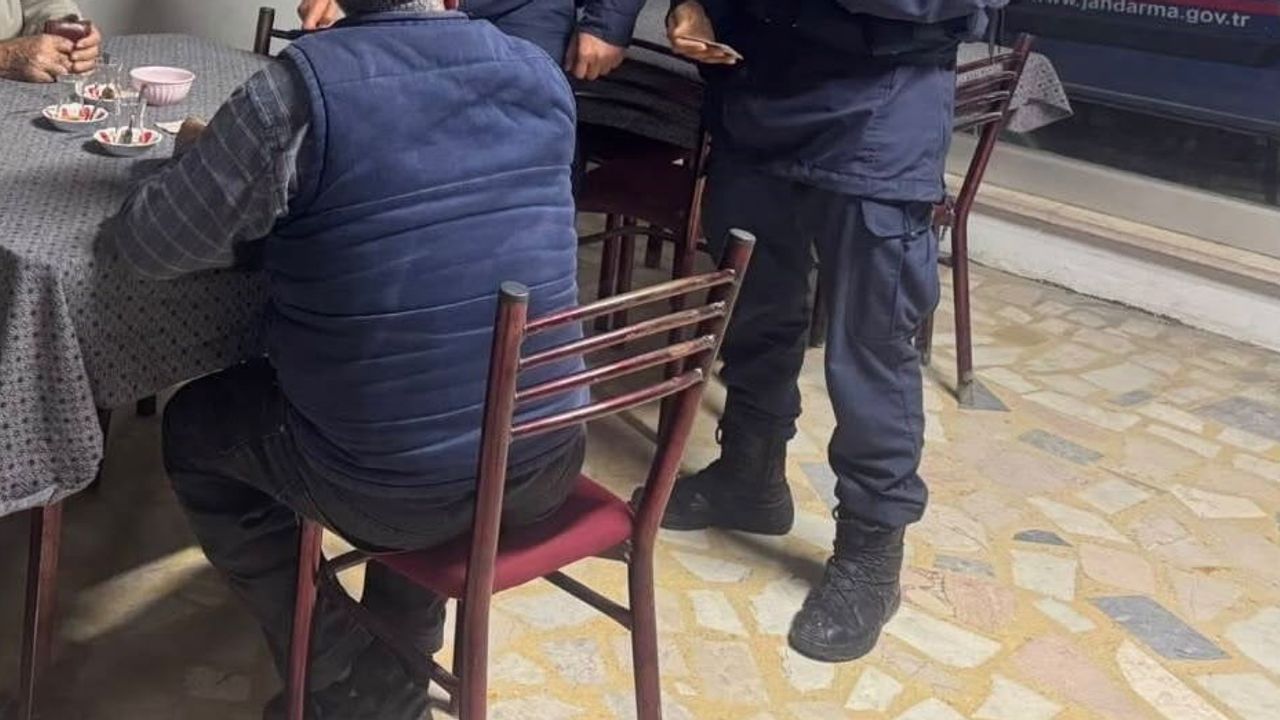 Jandarma denetimlerinde Bilecik genelinde aranan dört şahıs yakalandı