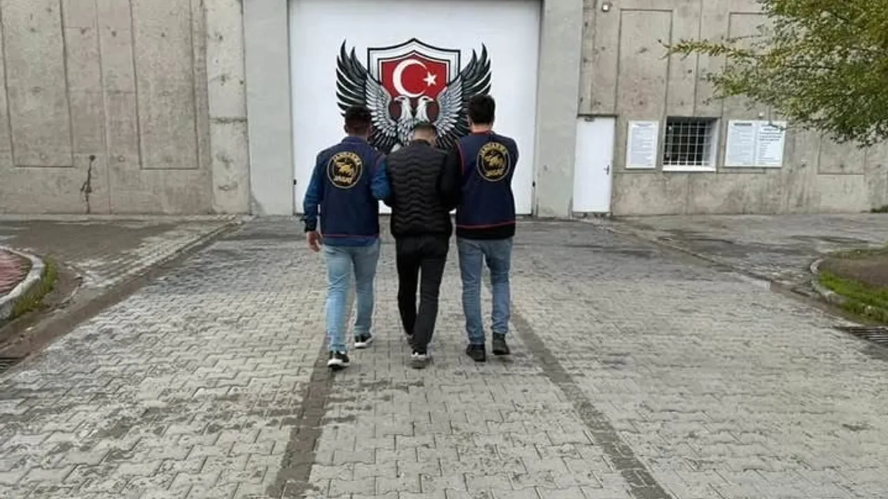 Jandarma JASAT operasyonunda Iğdır'da 11 yıl 1 ay ceza ile aranan şahıs yakalandı