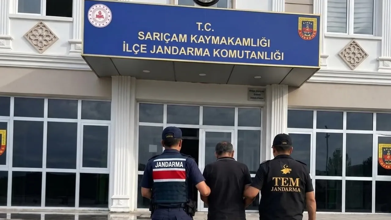 Jandarma operasyonunda sonlanan arama: Sarıçam'da DEAŞ üyesi aranan kişi gözaltına alındı