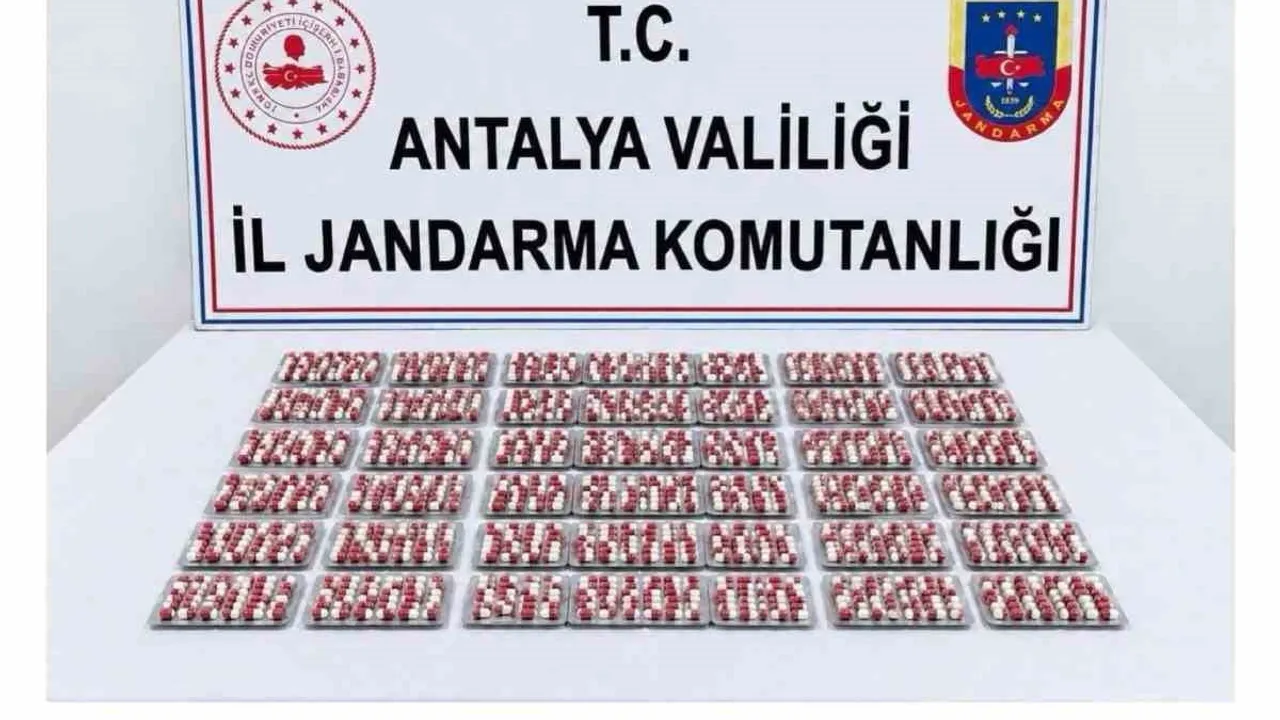 Jandarmadan iki ilçede kapsamlı sentetik hap operasyonu: 3 tutuklama