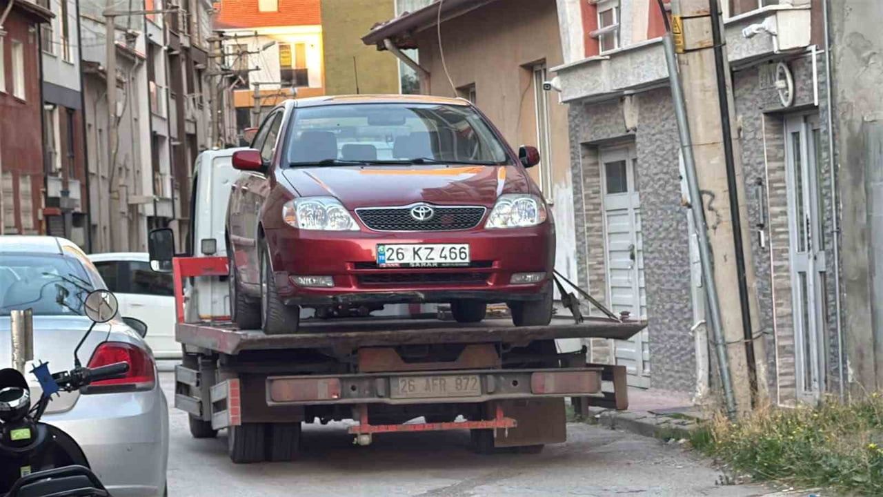 Kaçışın bedeli ağır oldu: Eskişehir'de ehliyetsize 400 bin lira ceza