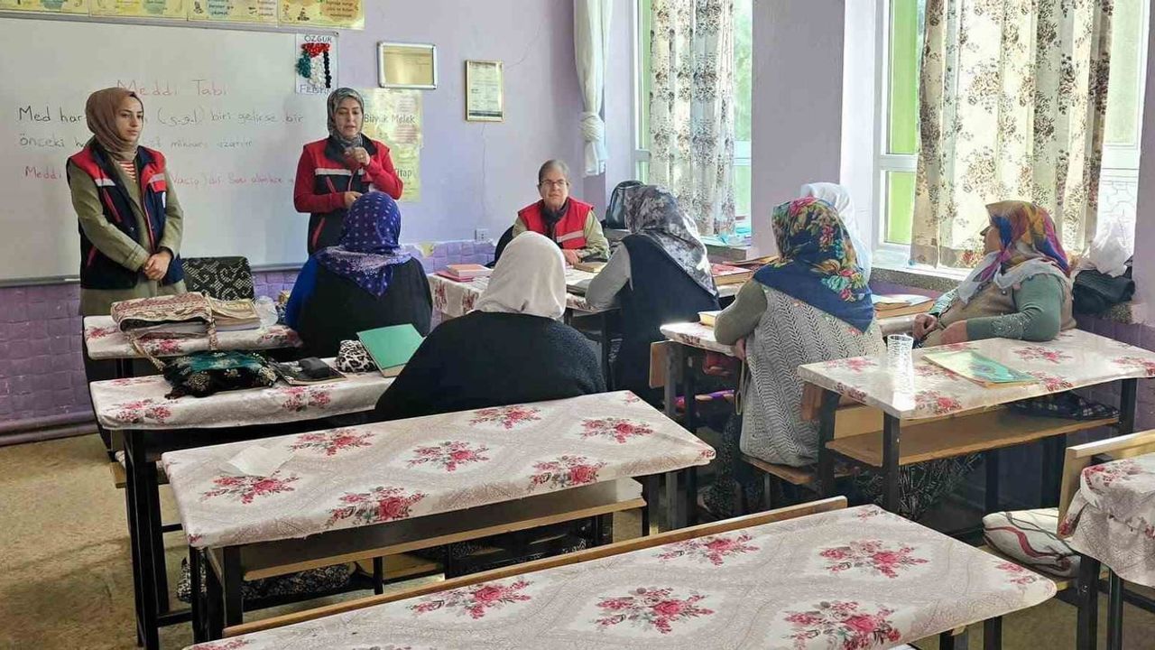 Kadın çiftçilere hayvancılık eğitimiyle bilinç ve sürdürülebilirlik vurgusu