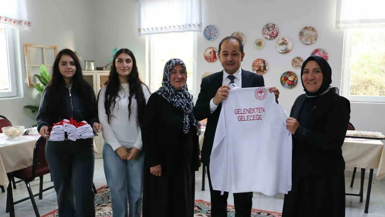 Kadın üreticiler ve yöresel lezzetler Erzincan'da ön plana çıktı