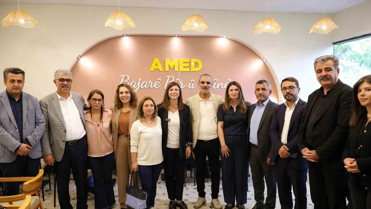 Kadınların yönettiği hamravat sosyal tesisi Diyarbakır’da açıldı
