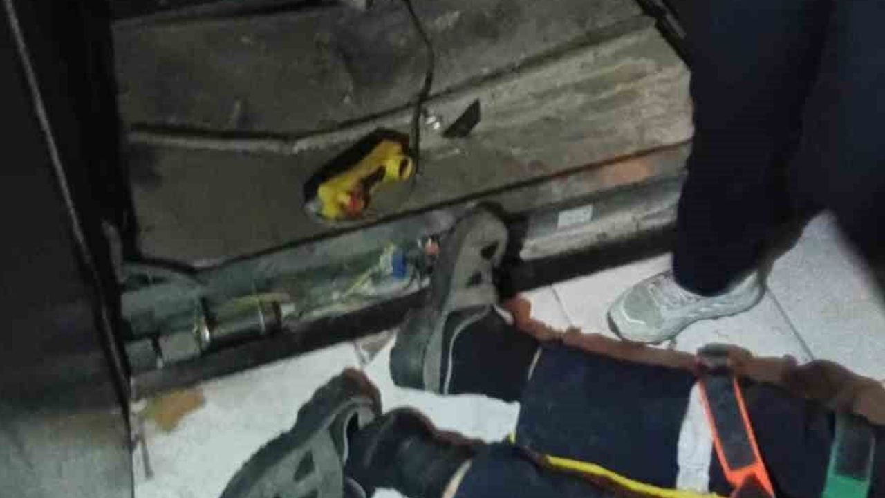 Kadırga Caddesi'nde asansör üç kat düşüşünde bir kişi yaralandı