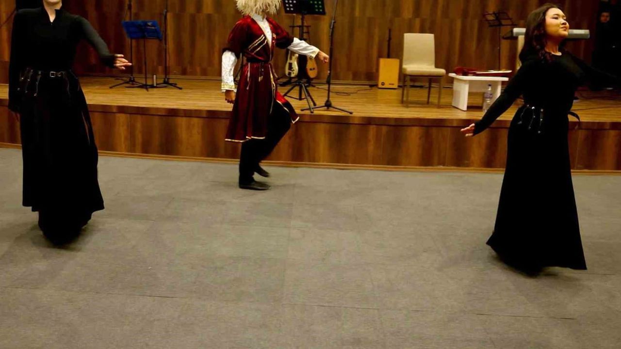 Kafkas rüzgârı Halime Hatun yurdunda öğrencileri coşturdu