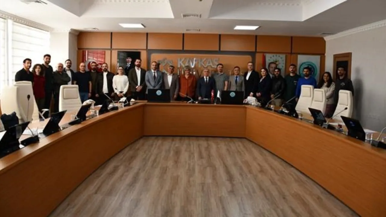 Kafkas Üniversitesi kampüsünde Avrupa bizonu için uluslararası iş birliği adımı