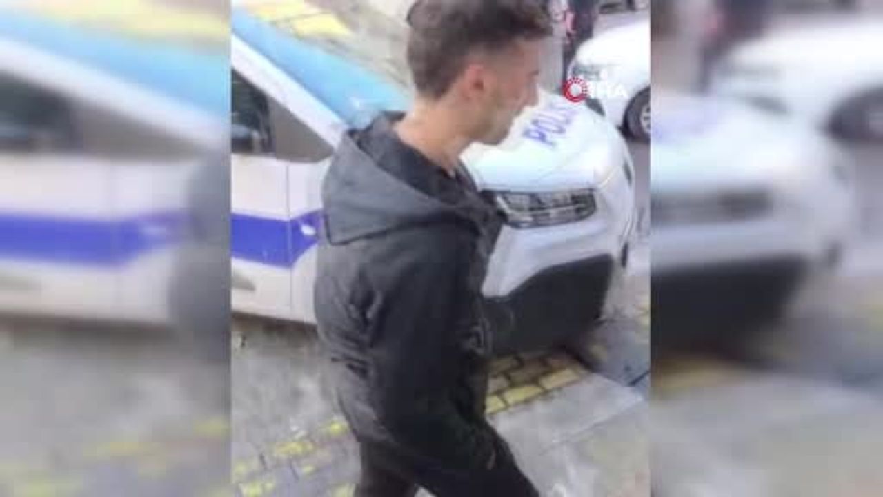 Kağıthane'de park halindeki otomobil kurşunlandı, bir kişi yaşamını yitirdi
