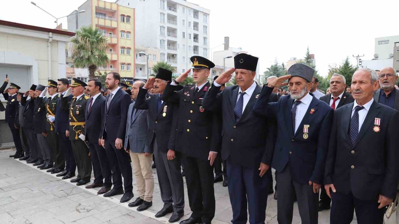 Kahta'da cumhuriyet coşkusu kaymakamlık bahçesinde sürdü