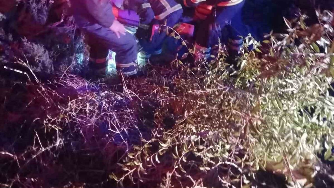 Kahta'da kontrolden çıkan otomobil şarampole devrildi, üç kişi yaralandı