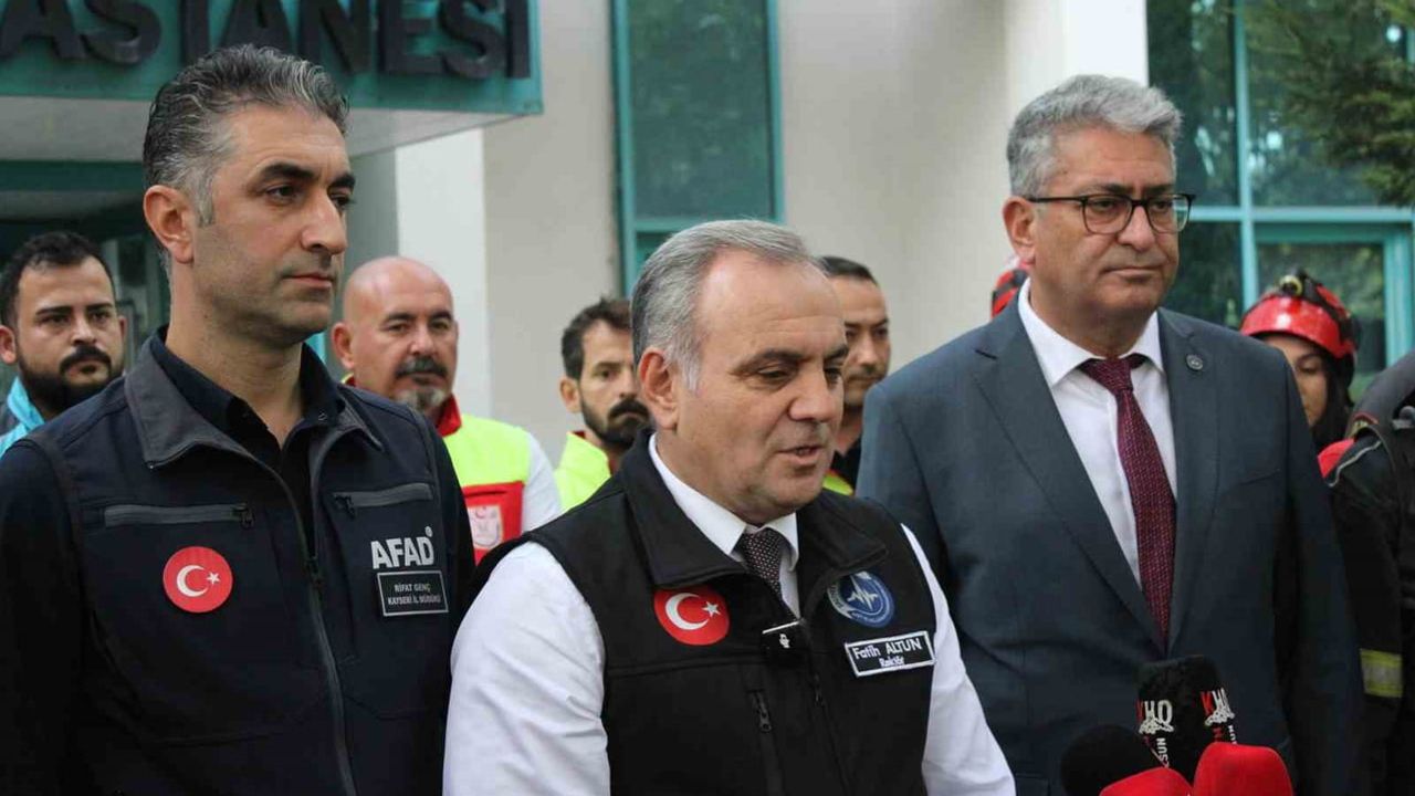 Kampüste gerçeğe yakın tatbikat: Erciyes Üniversitesi afet yönetimini sınadı