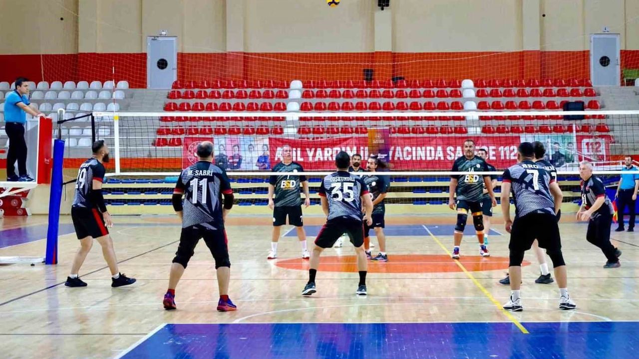 Kamu çalışanlarının voleybolunda Bilecik'in temsilcileri belirlendi