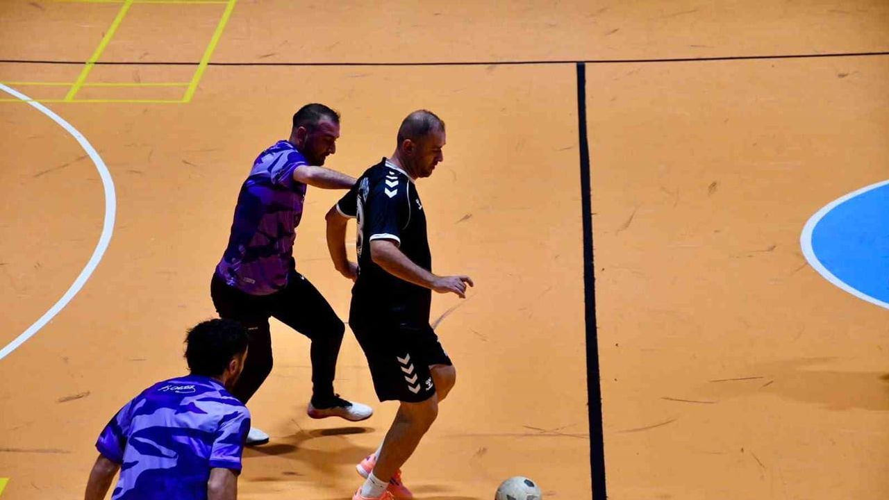 Kamu futsalında Çobanlar MEB birinciliği aldı