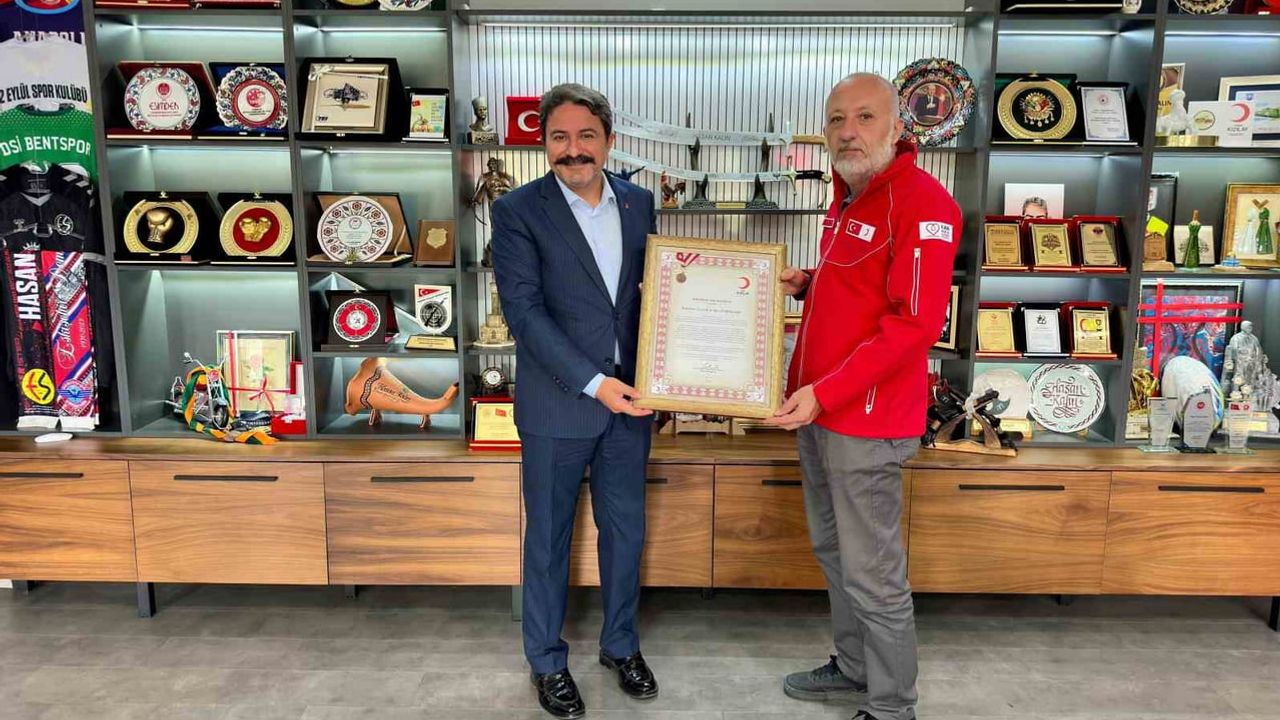 Kan bağışında örnek adım: Eskişehir Gençlik ve Spor İl Müdürlüğüne bronz madalya