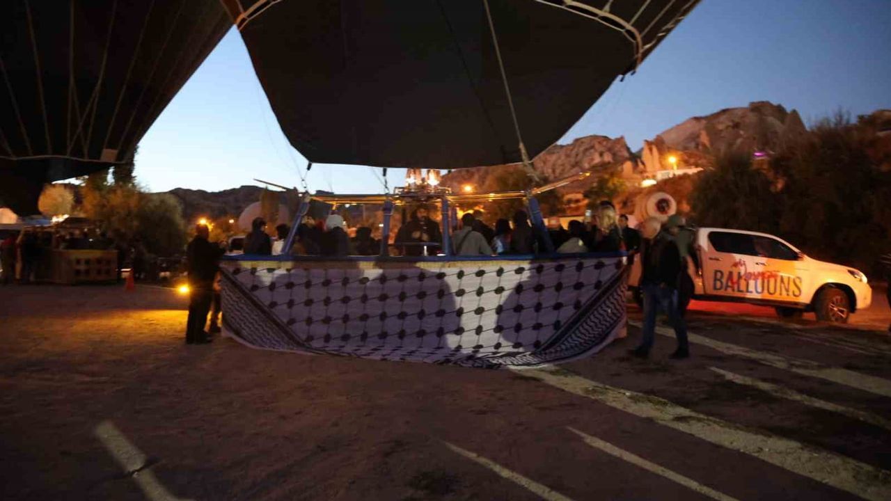 Kapadokya'da barış balonları Gazze'ye dikkat çekti