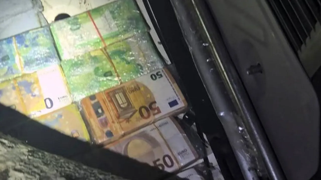 Kapitan Andreevo'da tırın gizli bölmesinden 162 bin 700 euro çıktı