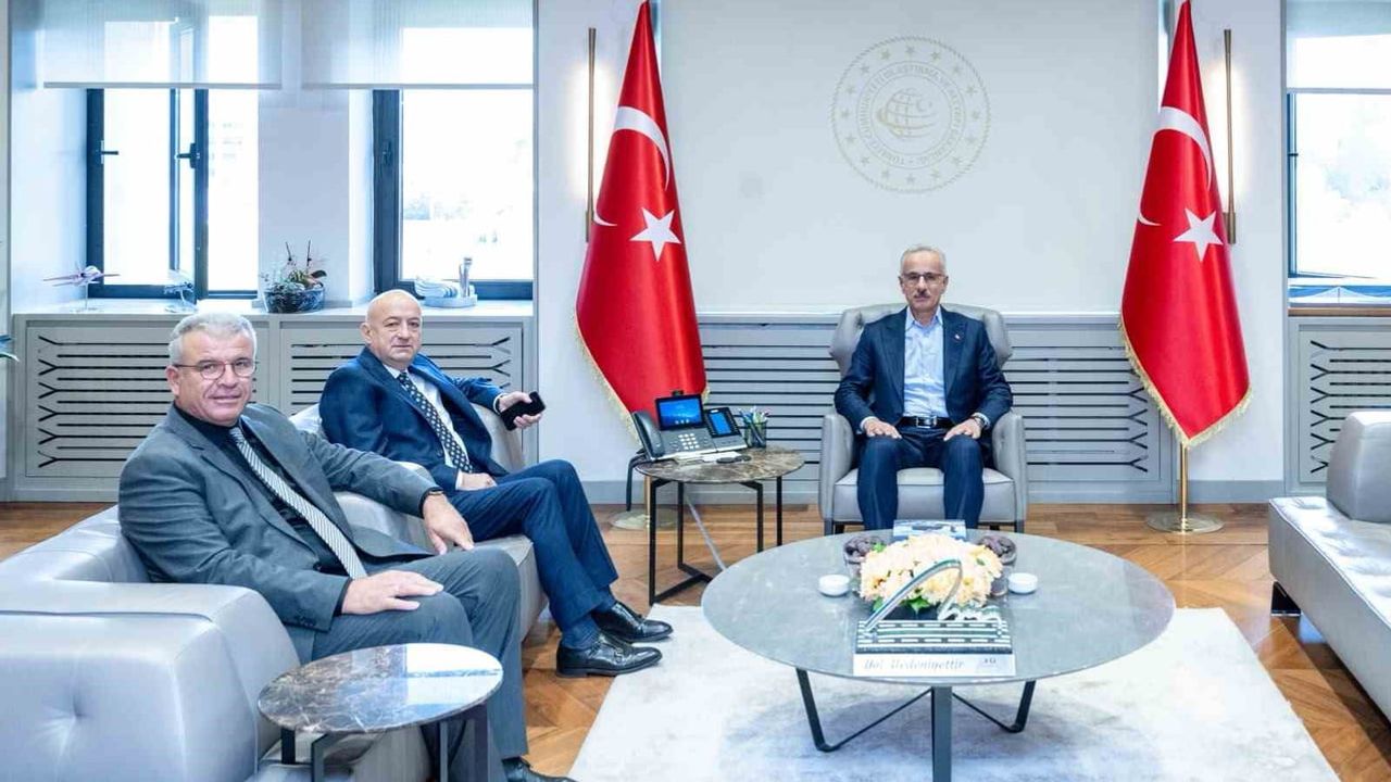 Karabiga'da yeni hedef: Biga ile bağlantıya sıcak asfalt hazırlığı