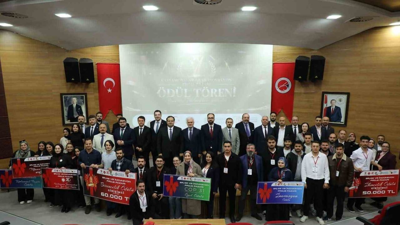 Karabük mezunlarının kurduğu girişim akıllı baskı otomatıyla ödül aldı