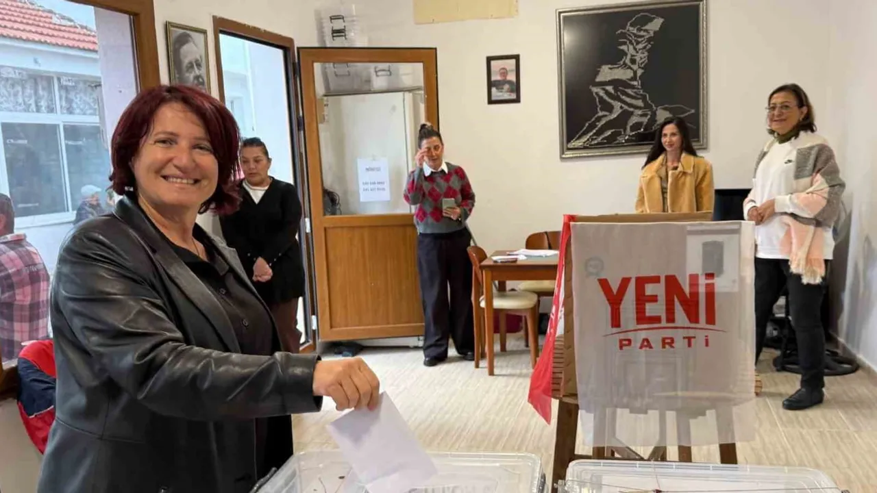 Karaburun hizmete odaklandı: başkan YENİ Parti üyeliğinden istifa etti