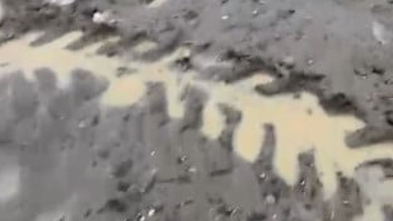Karacabey Boğazköy'de menfez tıkanması taşkına neden oldu