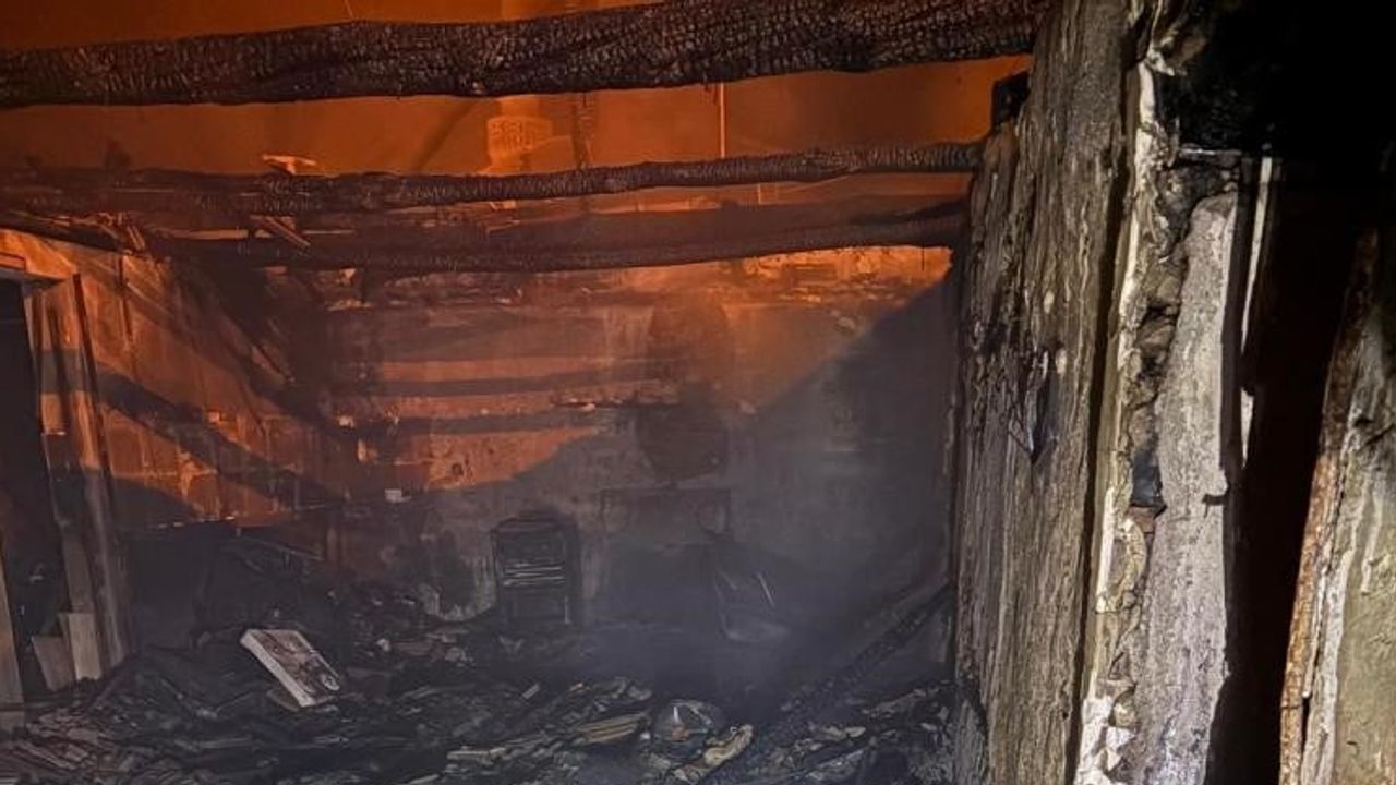Karacasu'da ev yangınında bir kadın hayatını kaybetti