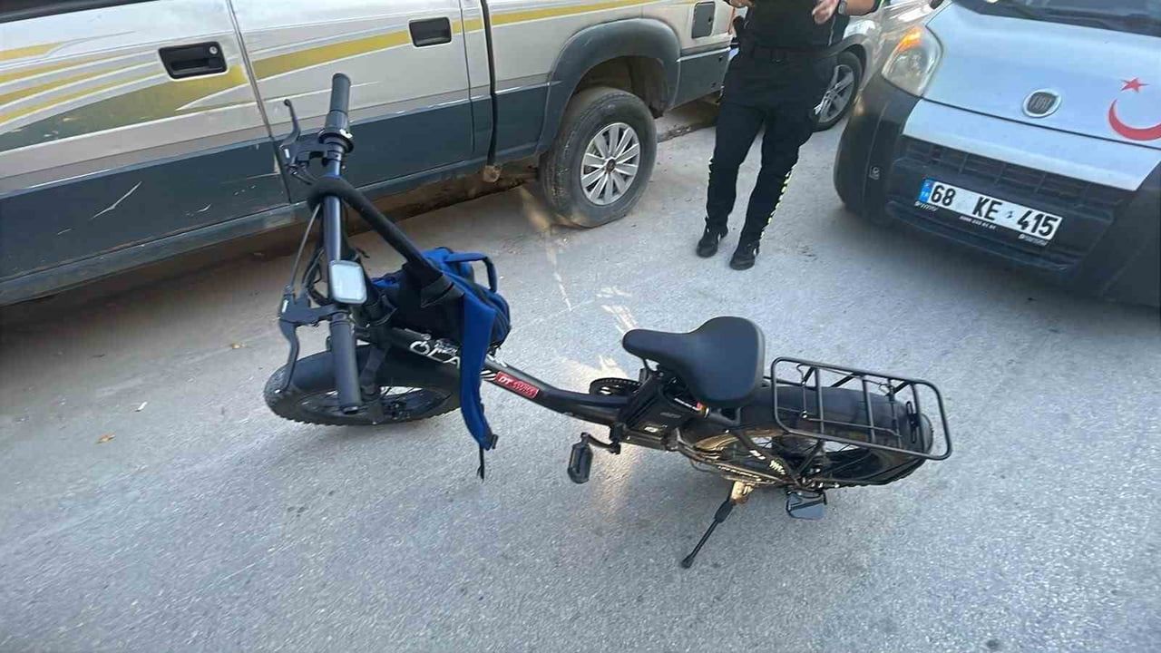 Karaman'da arkadan çarpma: 16 yaşındaki elektrikli bisiklet sürücüsü yaralandı