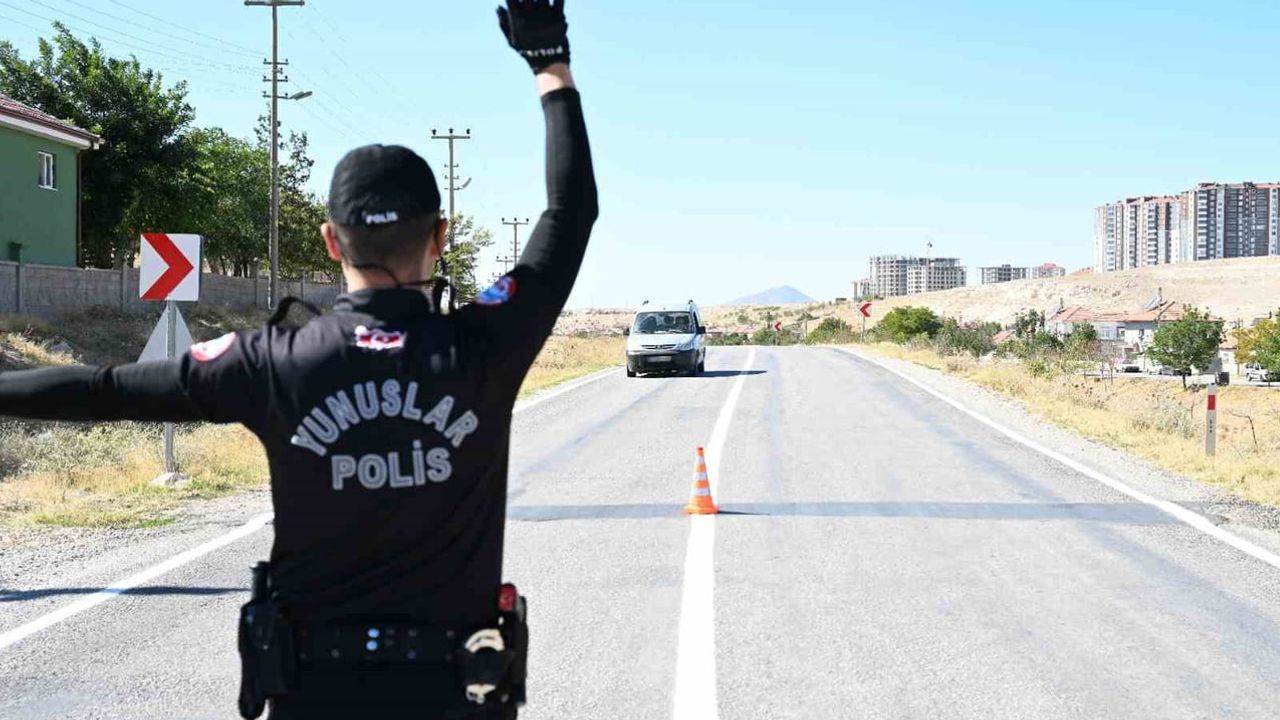 Karaman'da güvenlik seferberliği: 22 aranan kişiden 13'ü cezaevine gönderildi