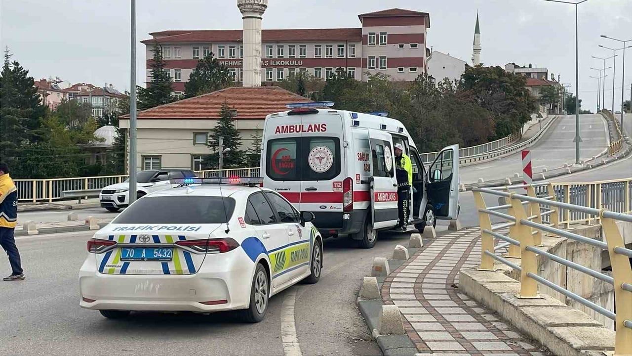 Karaman'da kavşakta savrulan otomobil: cip ile çarpışma sonucu 2 yaralı