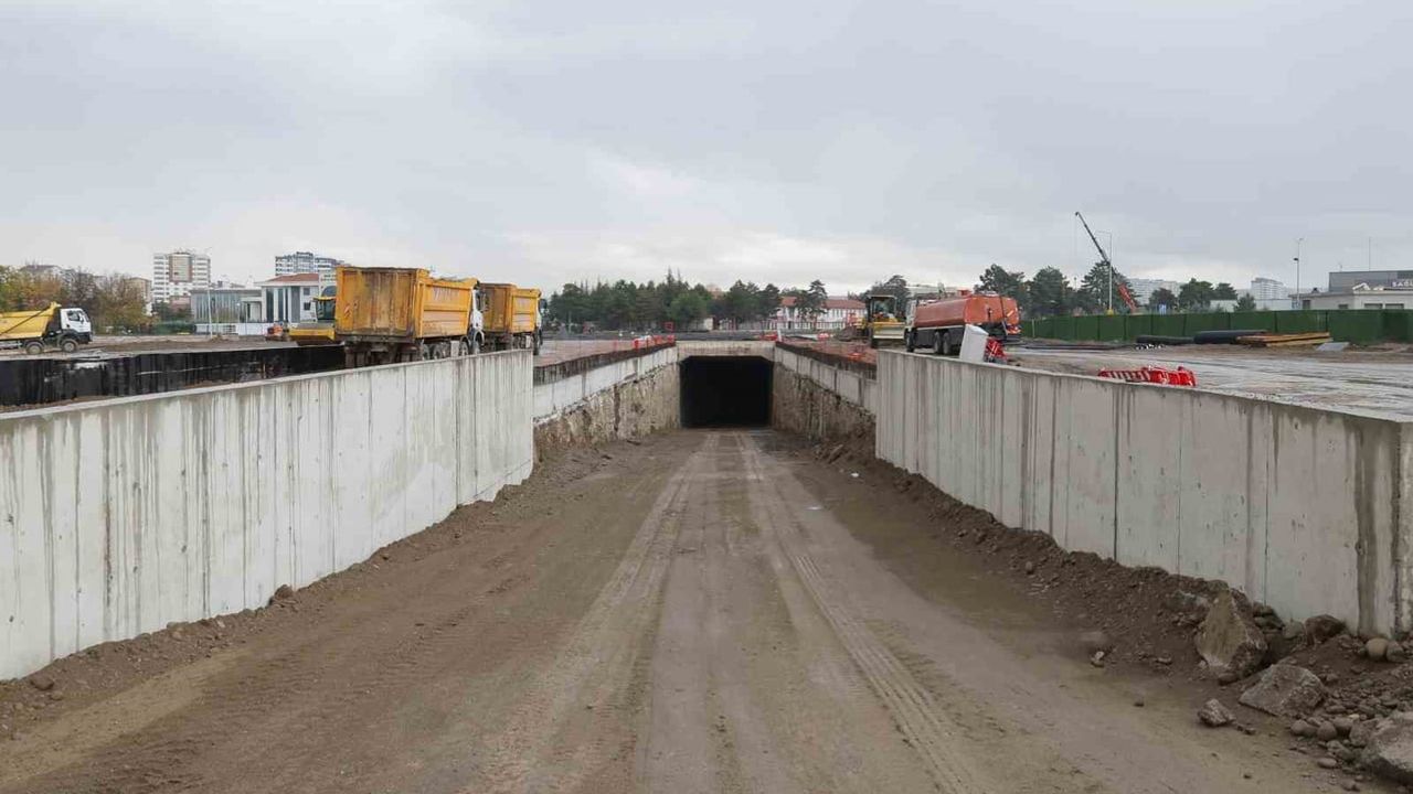 Kararlılıkla ilerliyor: Kartal katlı kavşağı yılsonu hedefinde