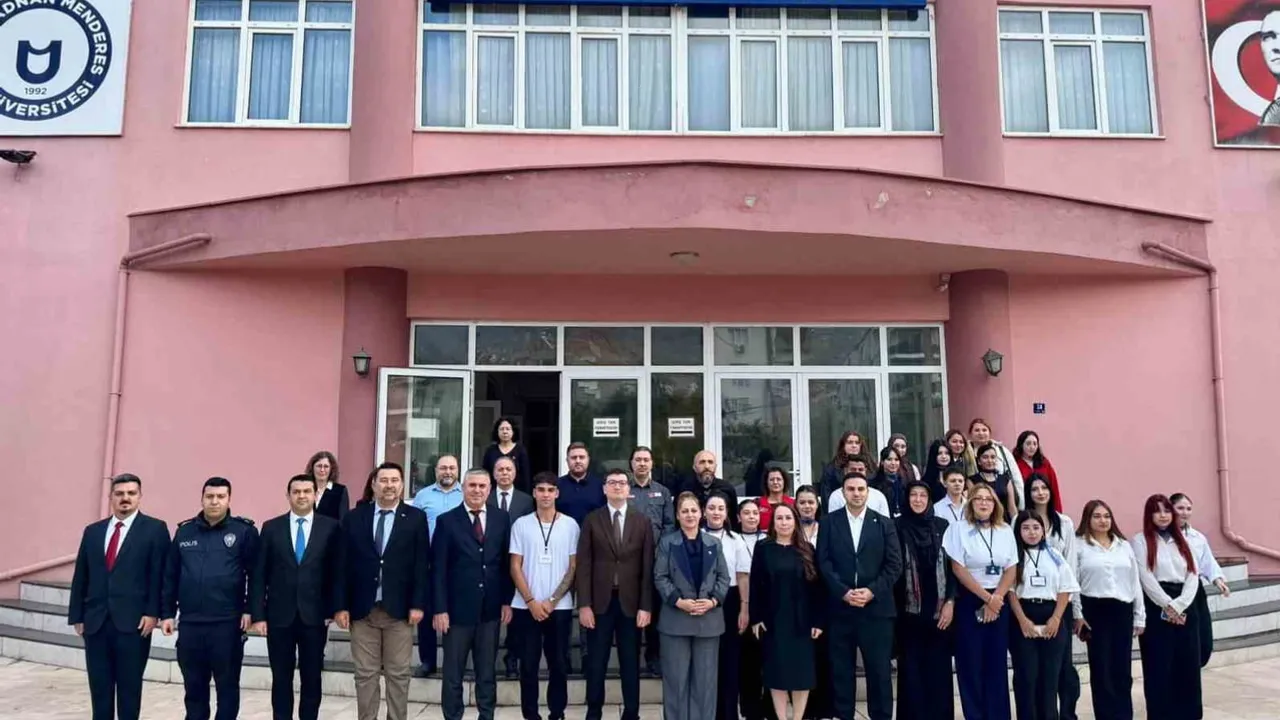 Kardeşlik ve destek için açıldı: Bozdoğan'da Kızılay kampüs mağazası hizmete girdi