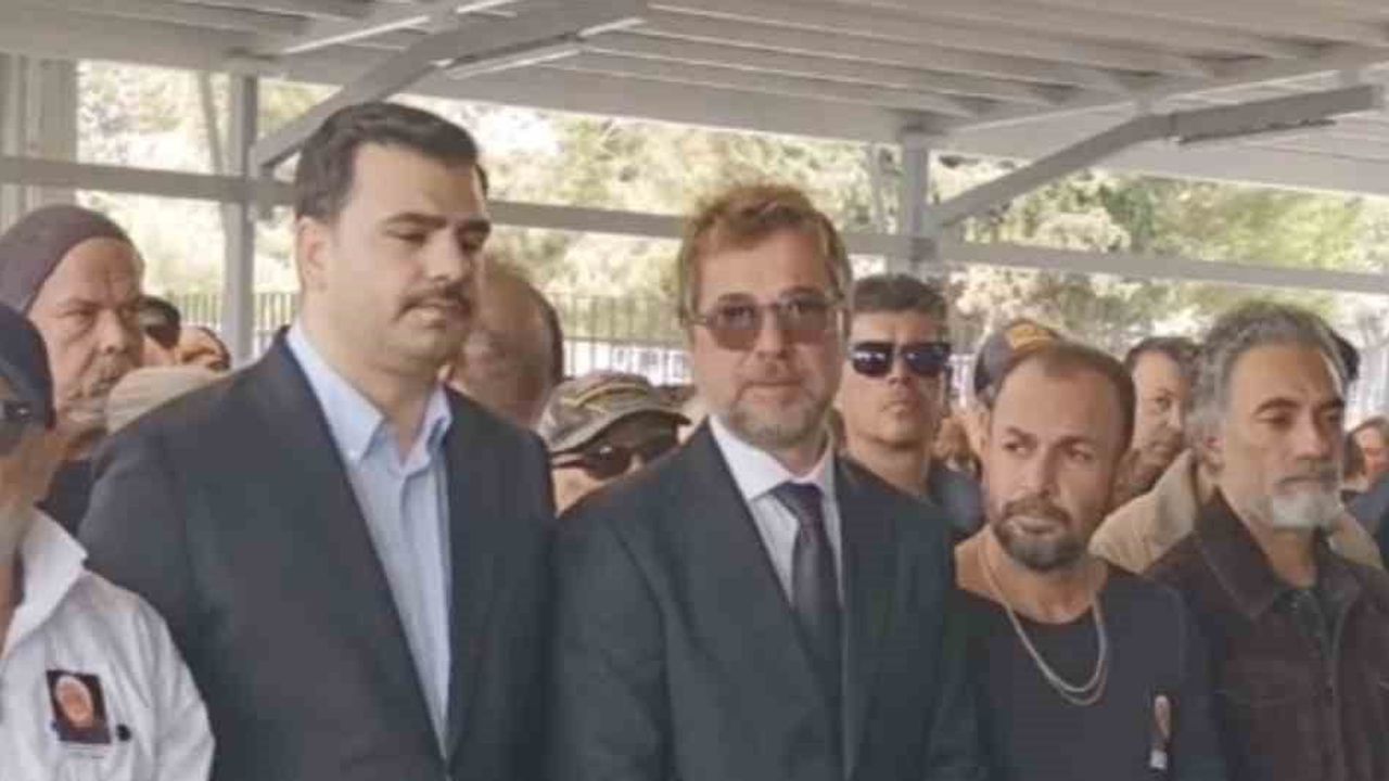 Karşıyaka'da son görev: Engin Altan Düzyatan babasına veda etti