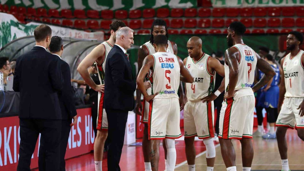 Karşıyaka evinde tempoyu belirleyip Çayırova’yı 95-79 yendi