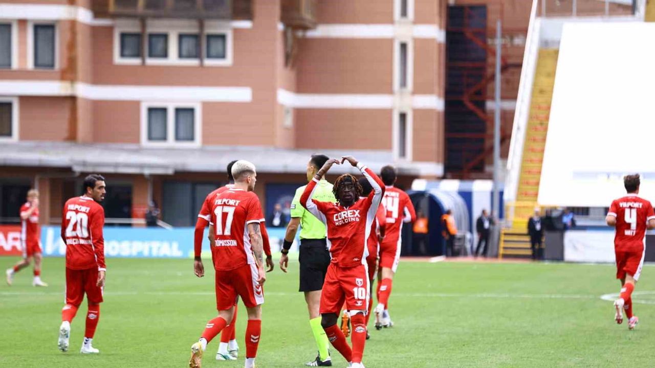 Kasımpaşa hücum gücüyle Samsunspor'u farklı mağlup etti