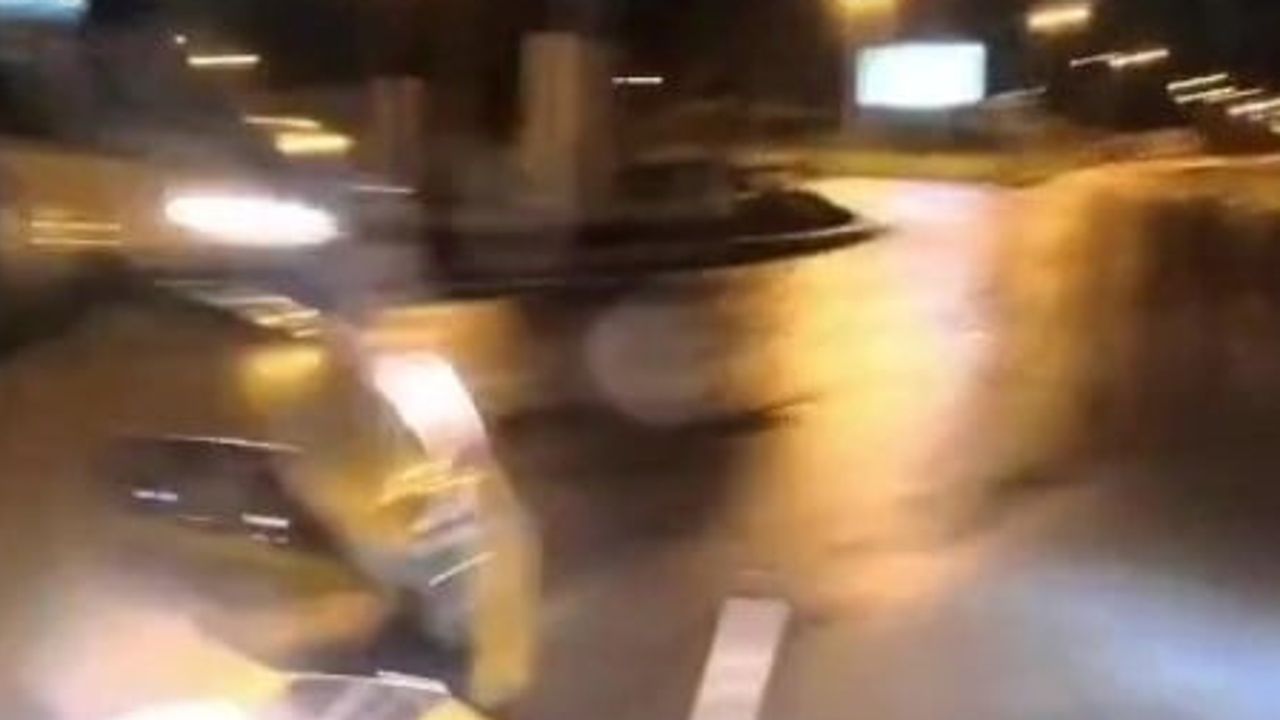 Kask kaydında Muratpaşa kavşağında çarpışma: motosiklet sürücüsü hafif sıyrıklarla kurtuldu