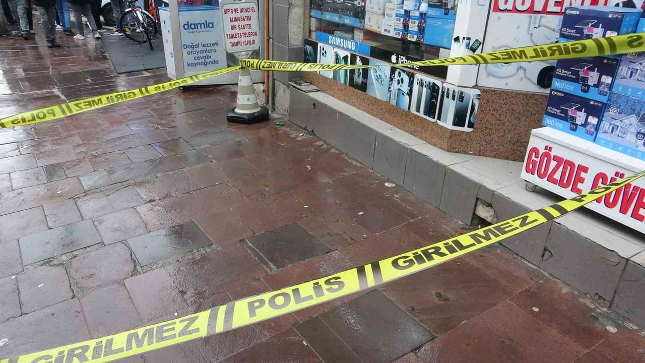 Kastamonu'da cadde ortasında tüfekli saldırı: 4 kişi yaralandı