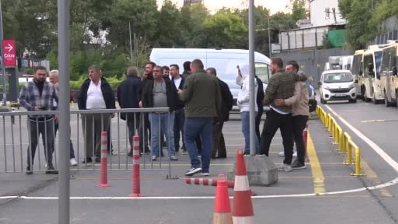 kayaşehir-şirinevler minibüsçüleri kontak kapattı: 21 esnaf iş bırakmak zorunda kaldı