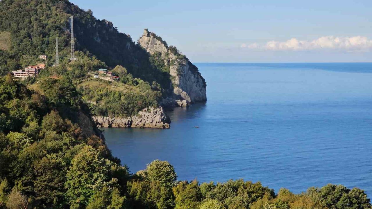 Kayıp balıkçıyı bulma çalışmaları 4. günde: Zonguldak'ta hava, deniz ve kara taraması sürüyor