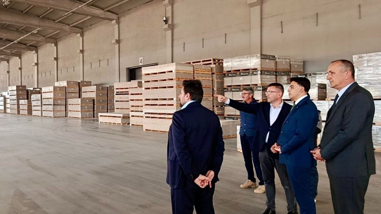 Kaymakam Kara Pazaryeri OSB'de üretim ve istihdamı yerinde değerlendirdi