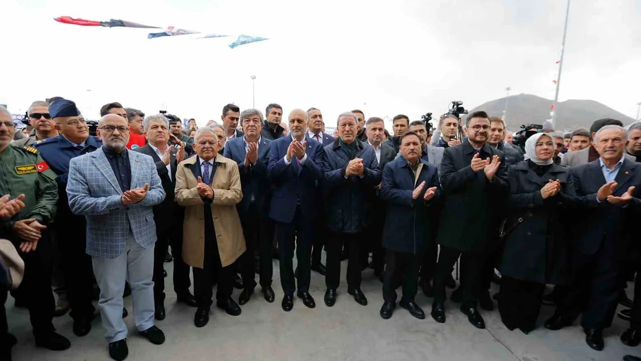Kayseri 8. bilim festivali gençlerin teknoloji ve keşif heyecanını büyüttü