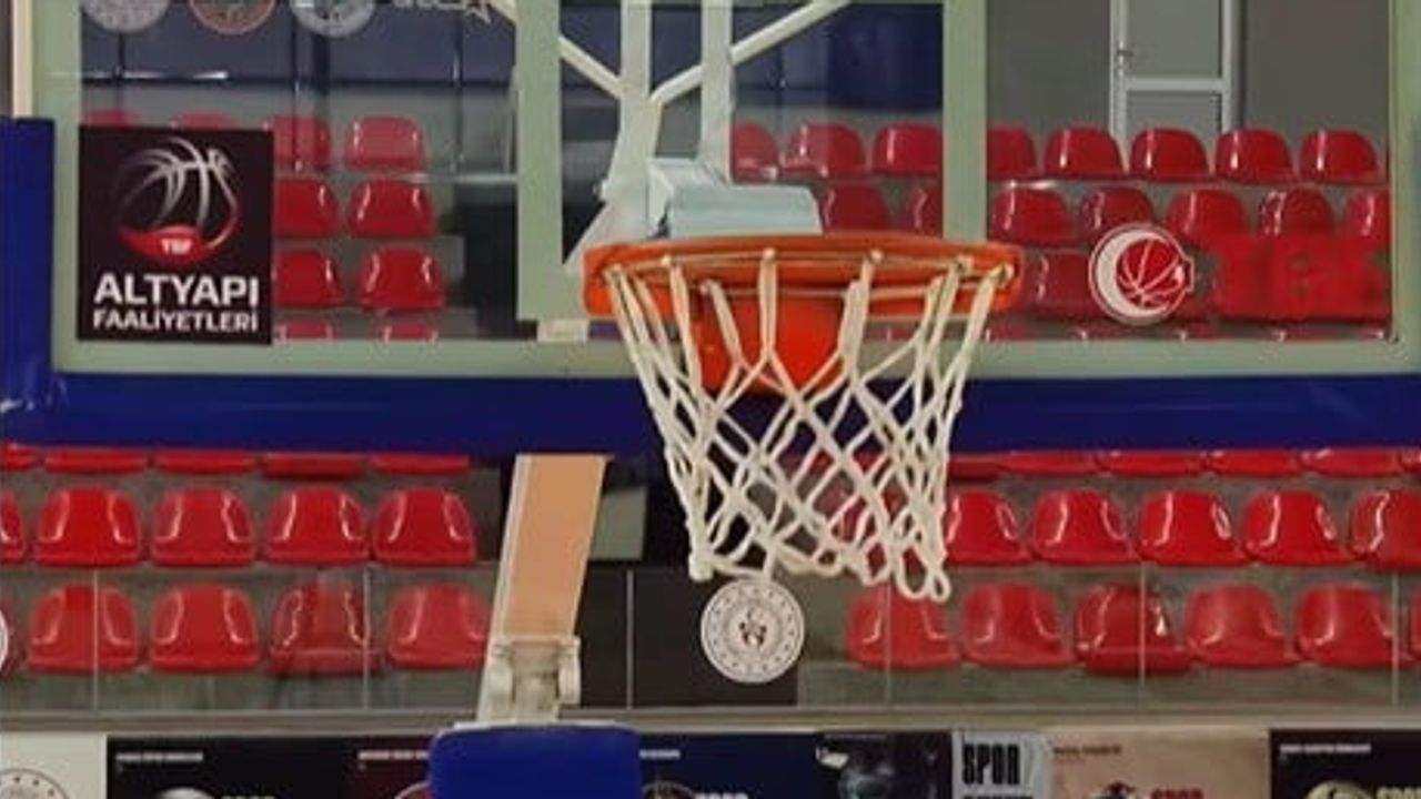 Kayseri Atatürk spor salonu kapsamlı yenileme sonrası kullanıma açıldı