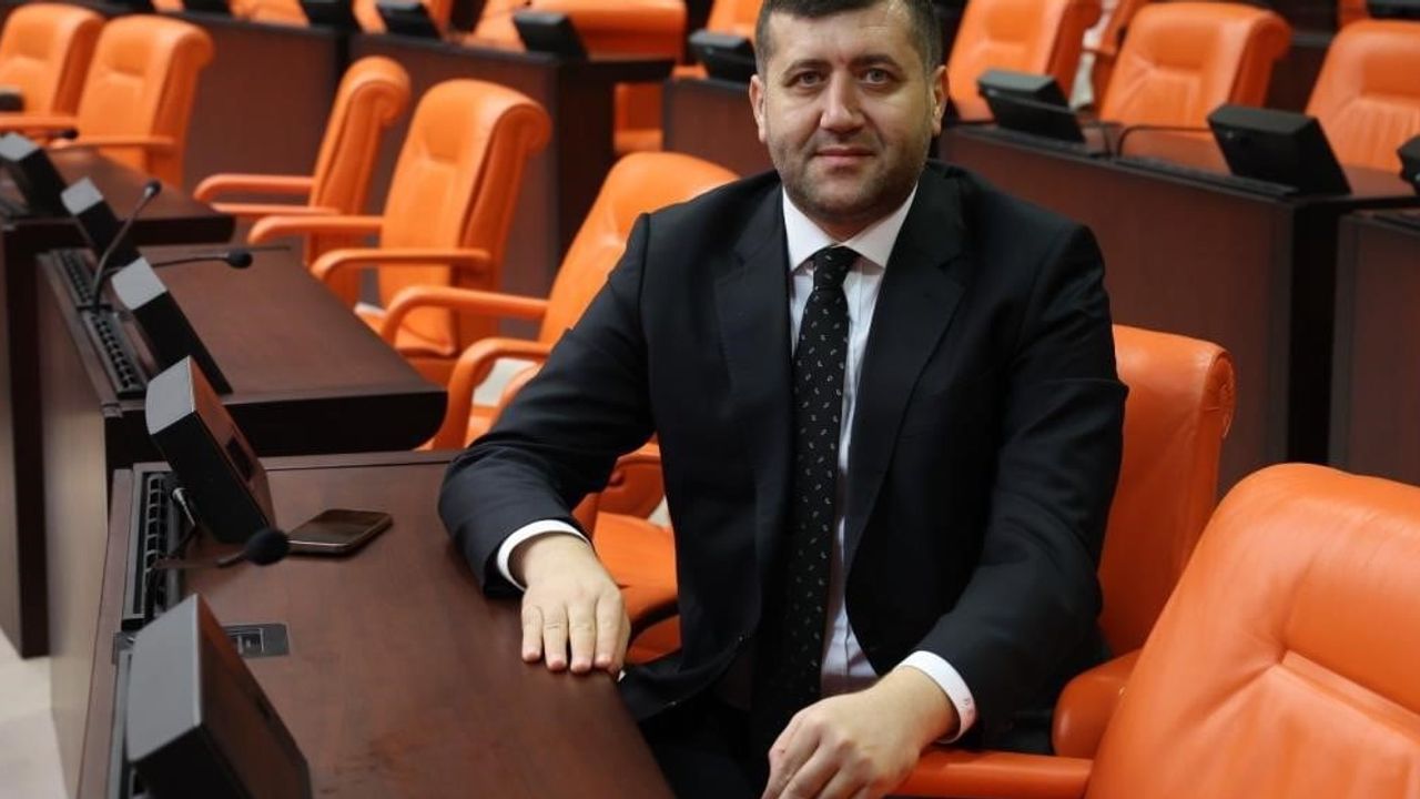 Kayseri'de maaş eylemine destek: Baki Ersoy işçinin hakkını savundu