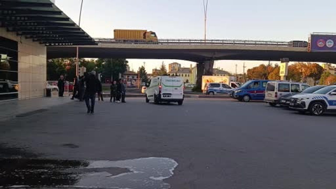 Kayseri'de tramvay durağında hayatını kaybeden gencin kimliği belli oldu