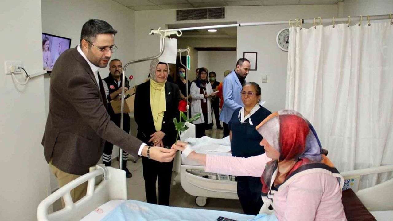 Kayseri Devlet Hastanesi'nde hasta hakları günü için farkındalık etkinliği düzenlendi