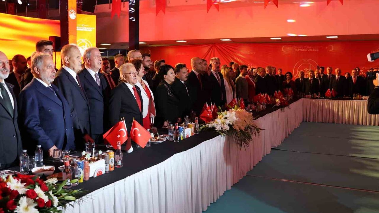Kayseri resepsiyonunda cumhuriyetin 103. yılına birlik ve fedakârlık vurgusu