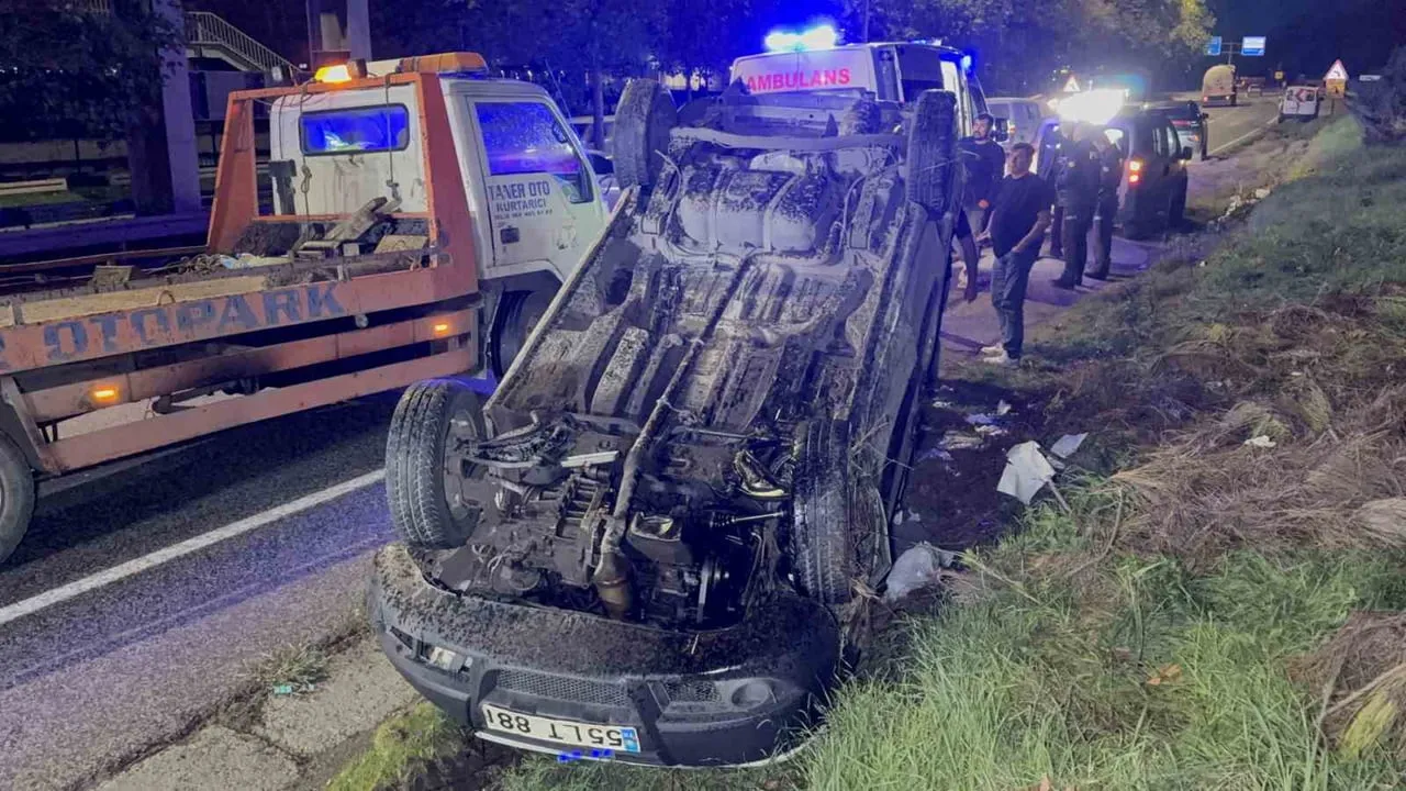 Kaza gecesi Canik'te hafif ticari araç 30 metrelik şarampole yuvarlandı