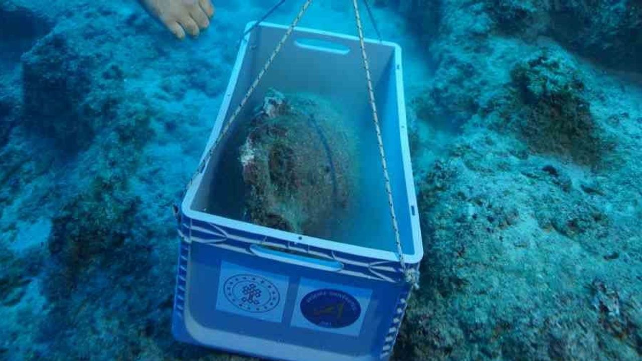 kekova açıklarında 4 bin yıllık batığın sırları gün yüzüne çıkıyor