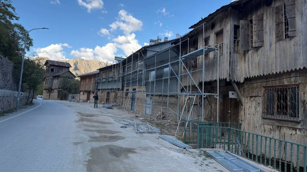 Kemaliye'de altyapıdan sokak siluetine kapsamlı yenileme