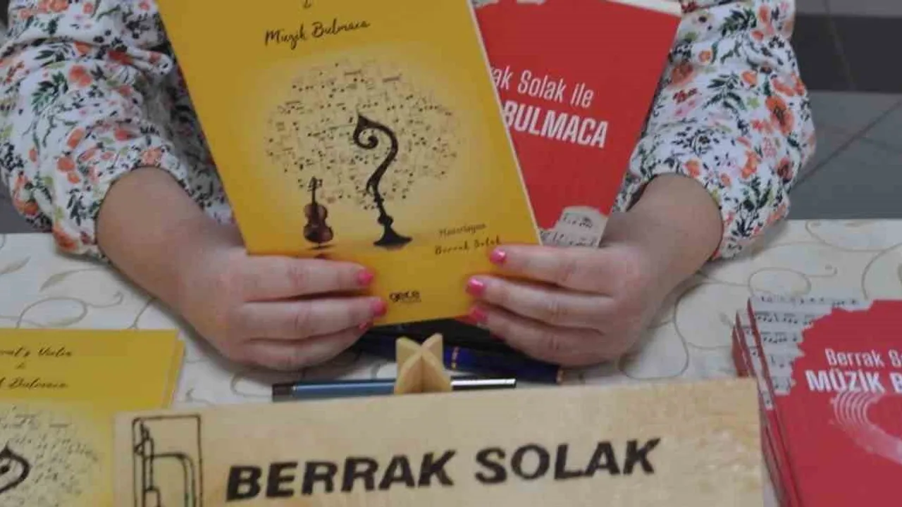 Keman ve bulmacayla müzik: Berrak Solak kitaplarını Körfez gönül dostlarına sundu